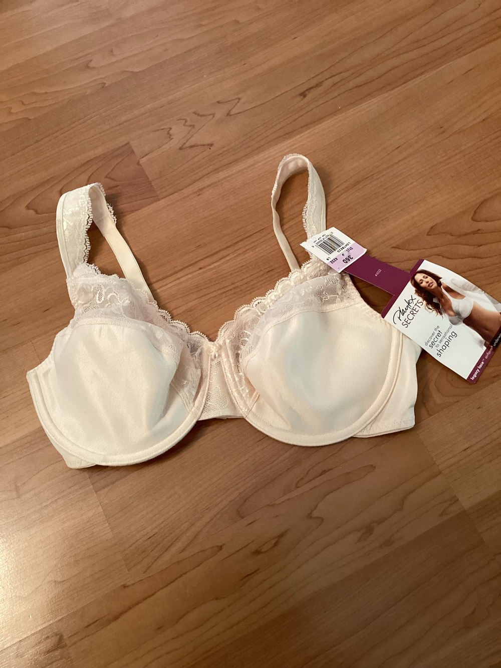 Vintage Playtex Secrets Legacy Lace Airform Underwire Bra 36D Light Beige NWT